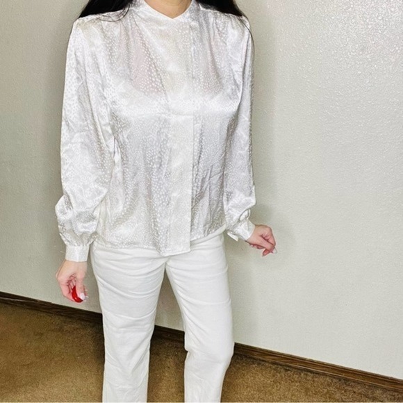 Lady Arrow vintage button down sateen long sleeve elegant blouse 10 - Picture 4 of 8